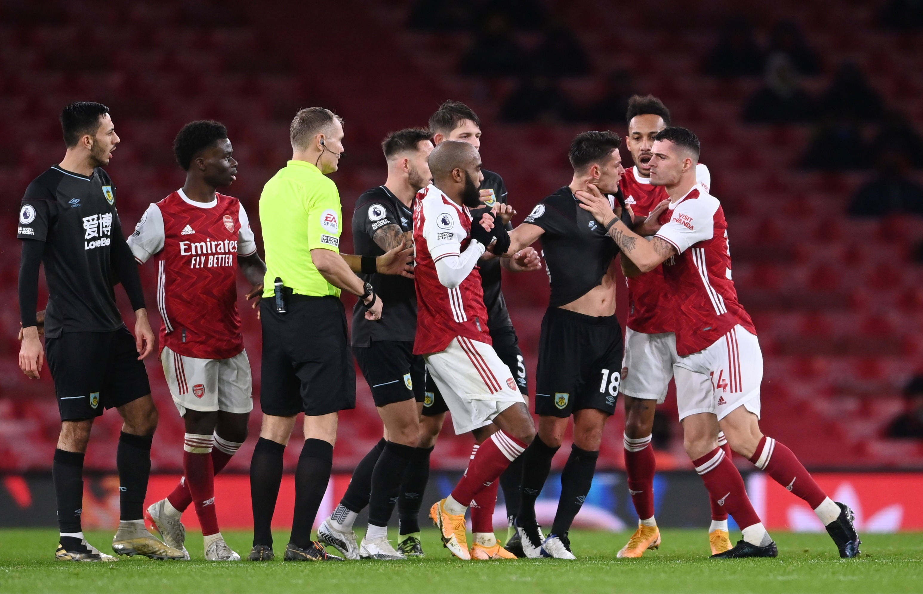 主帅果断调 主帅果断调