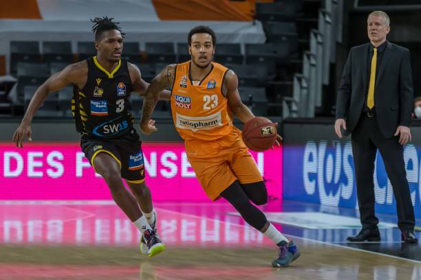 而反观切尔 而反观切尔