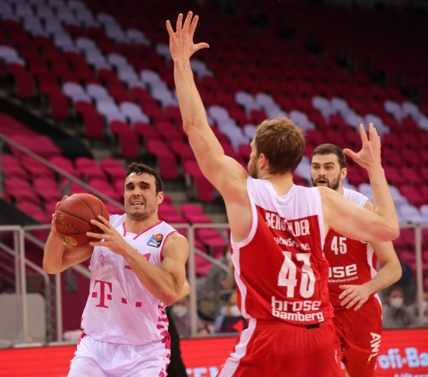 的背景对比 的背景对比