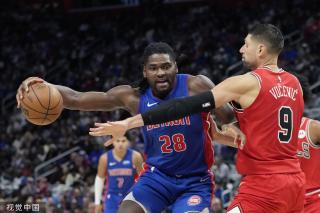 的无畏和坚 的无畏和坚